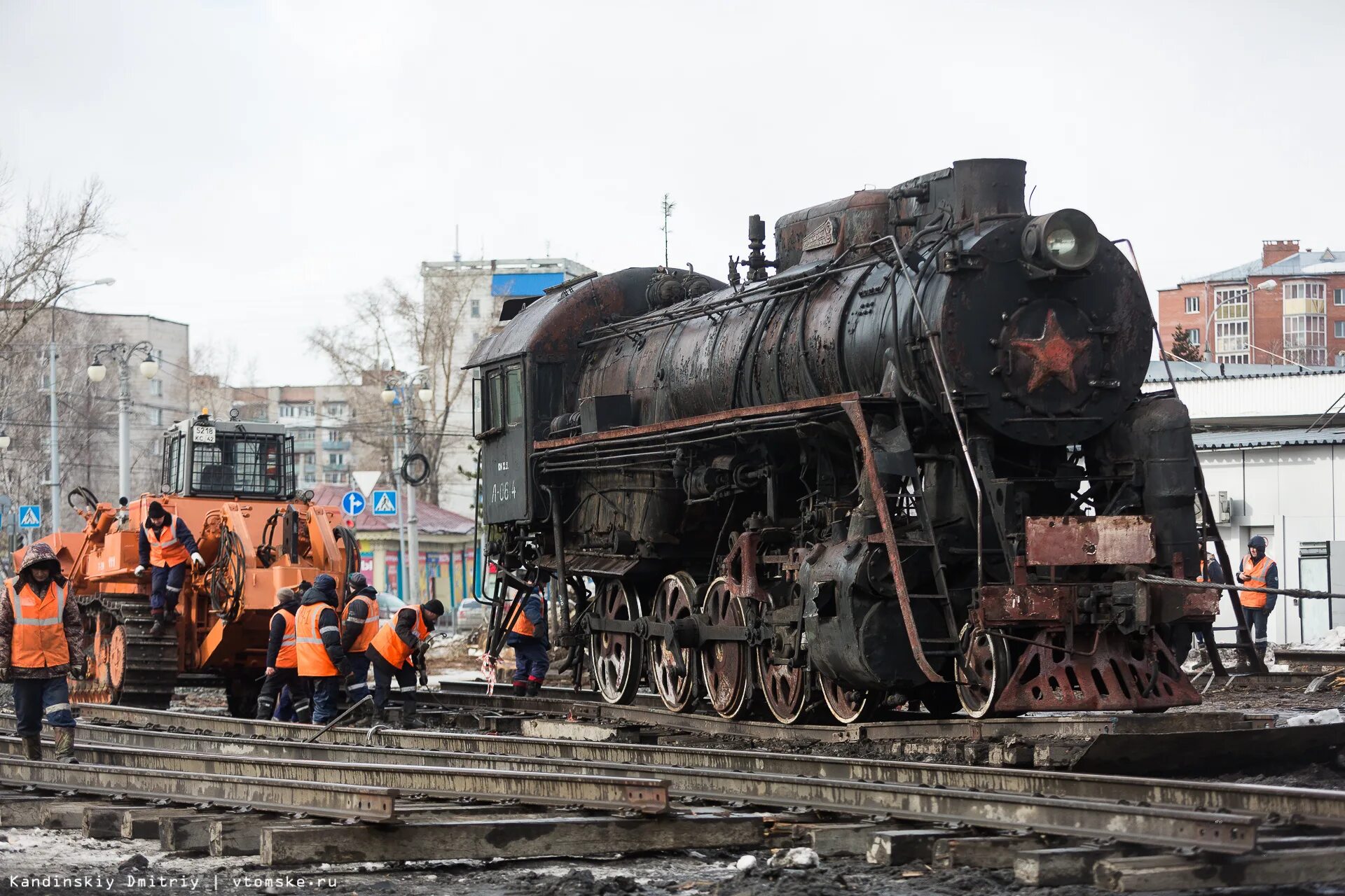 Томск 2 ЖД вокзал. Паровоз Томск 2. Паровоз памятник\ Томск. Паровоз Томск ЖД вокзал. Паровоз тында