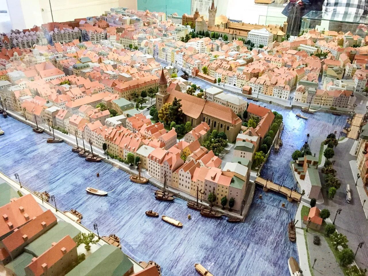 макет кенигсберга в светлогорске. макет кенигсберг. город в миниатюре в зеленоградске. макет кенигсберг. музей миниатюр в зеленоградске.