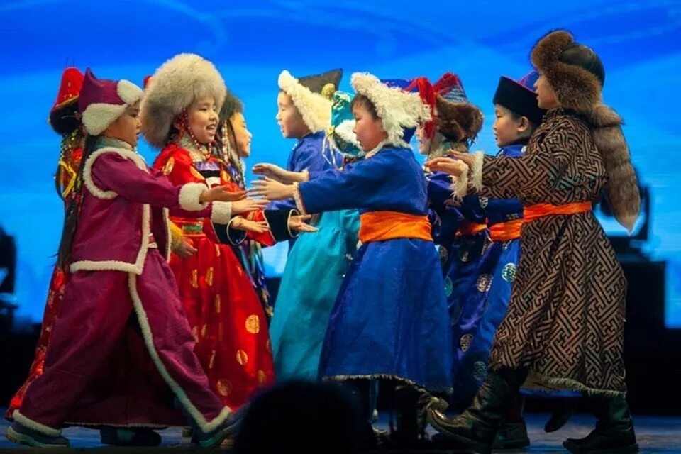 бурятский новый год. поздравление с сагаалганом на бурятском. с новым годом по бурятски. с праздником сагаалган. сагаалган улан-удэ 2022.