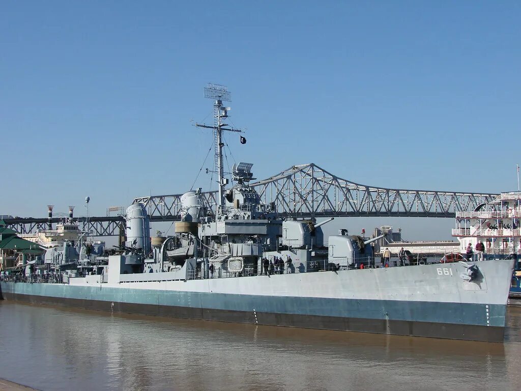 Эм типа. Эсминец типа флетчер музей. эсминец кидд. uss kidd dd-661. эсминец типа флетчер.