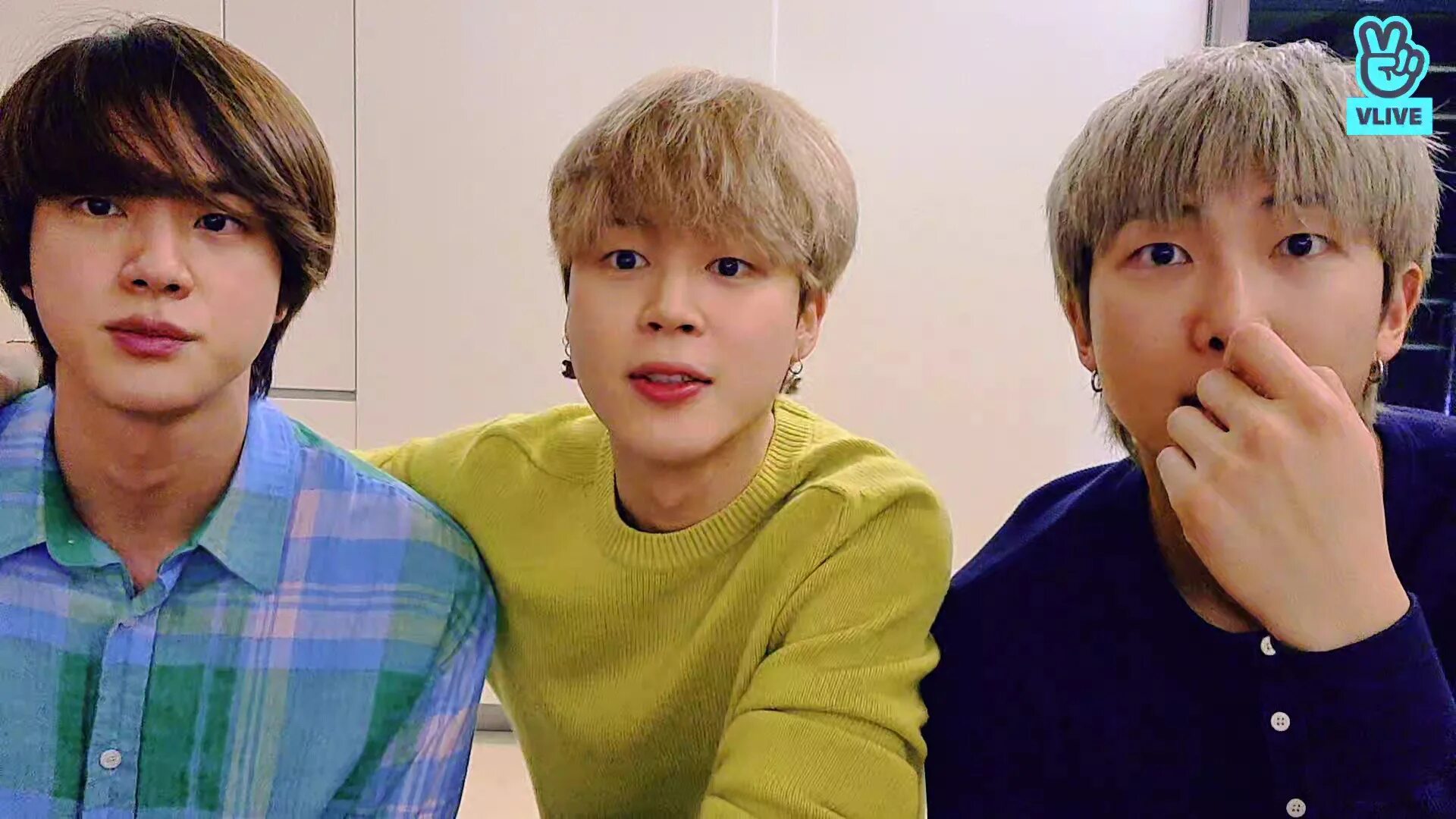 Bts sub. Бтс ви лайв. джинн бтс v live. джин и джей хоуп. bts jimin.