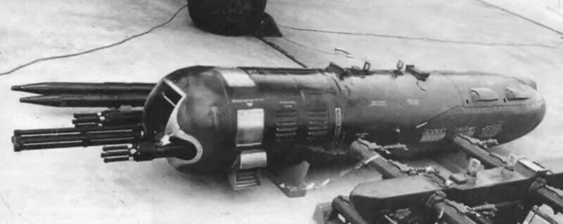 Контейнер гув 8700. Контейнер пулемётный. Контейнер гув 8700. Вертолётная гондола гув-8700. Гондола универсальная вертолетная гув-8700.