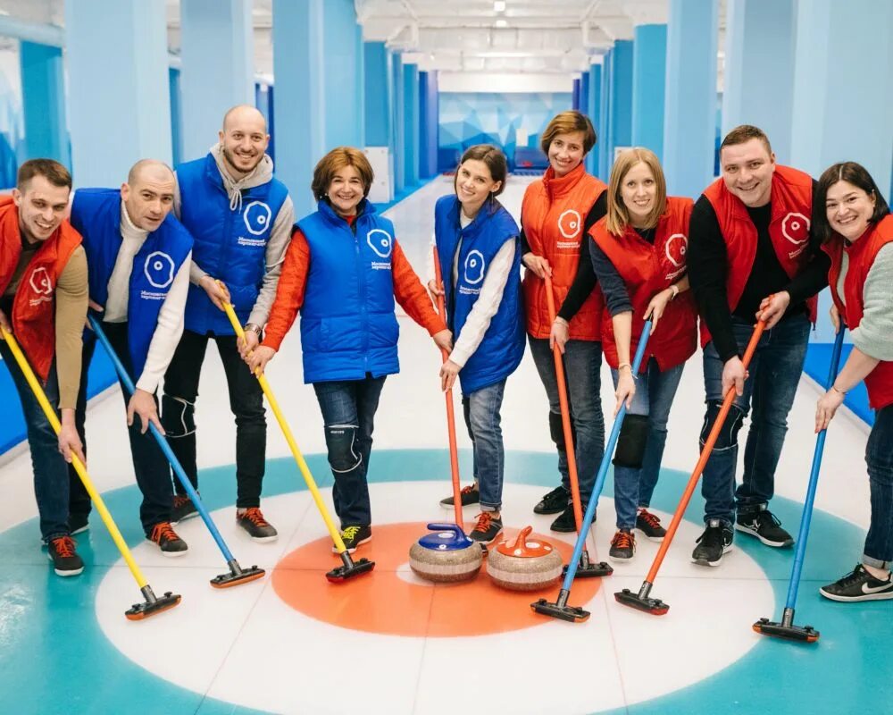 Московский керлинг центр. Керлинг в москве. Керлинг новая лига сущевский вал. Москва михайловский проезд 1с1 московский кёрлинг-клуб. Московский керлинг клуб.