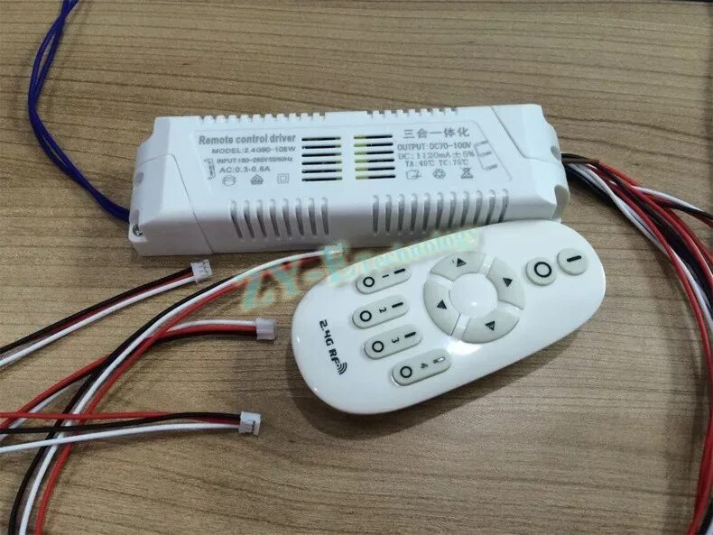 Control remote device. Intelligent led driver 60+60w 2.4g. 2.4g led driver dbst. led smart controller lf-fwj 51-60 wx4. блок синхронизации (150вт) с пультом ду для светодиодных светильников.