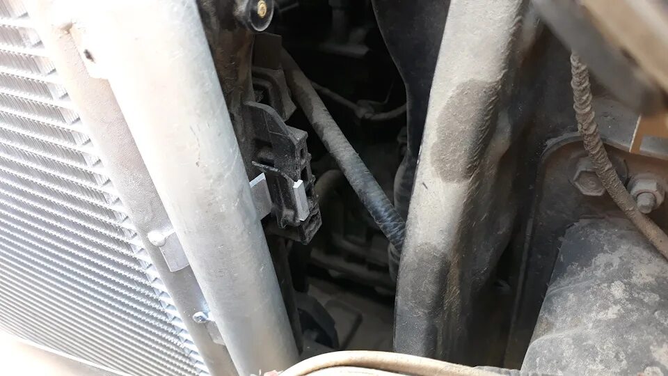 Чистка радиаторов - Hyundai Solaris, 1,6 л, 2011 года просто так DRIVE2