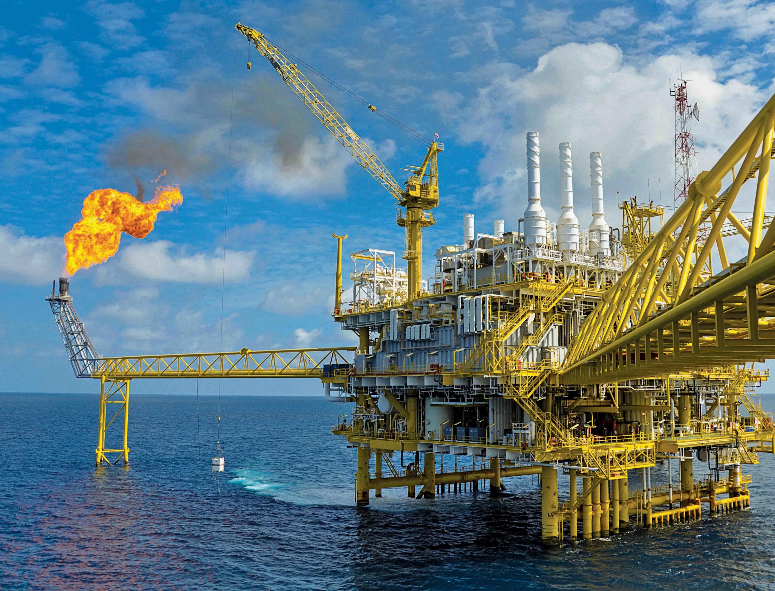 Нефтеперерабатывающая промышленность канады. Нефтехимический завод, ульсан, республика корея. Нефтеперерабатывающий завод в мороко. Нефть и газ. Сингапур нефтепереработка.