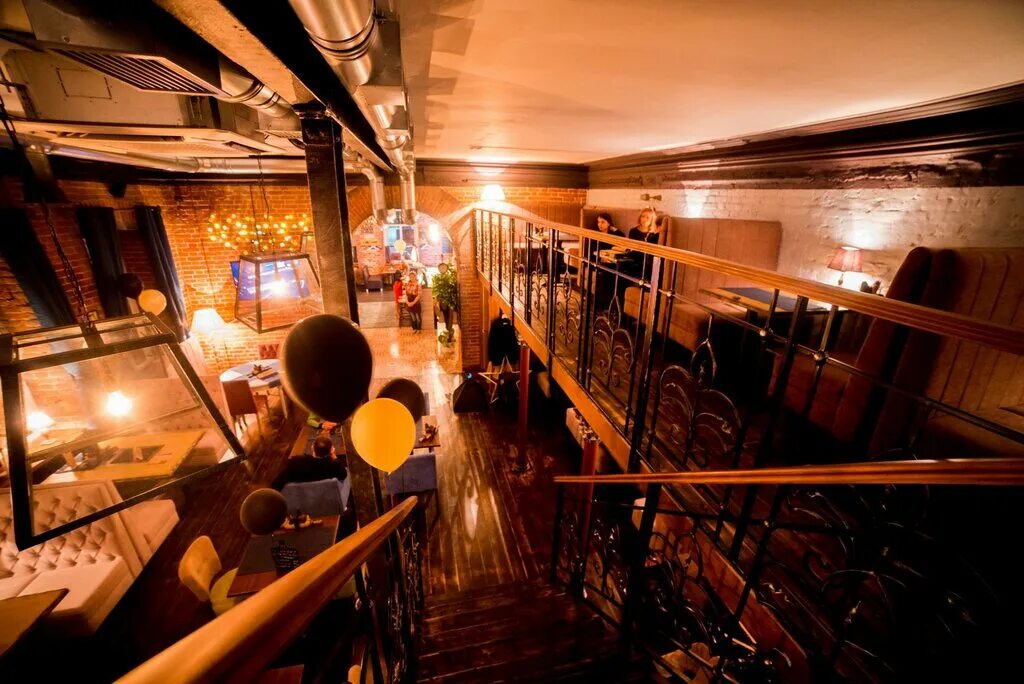 Два цезаря омск. Два цезаря омск. Два цезаря омск. Два цезаря омск улица декабристов. Ресторан два цезаря.