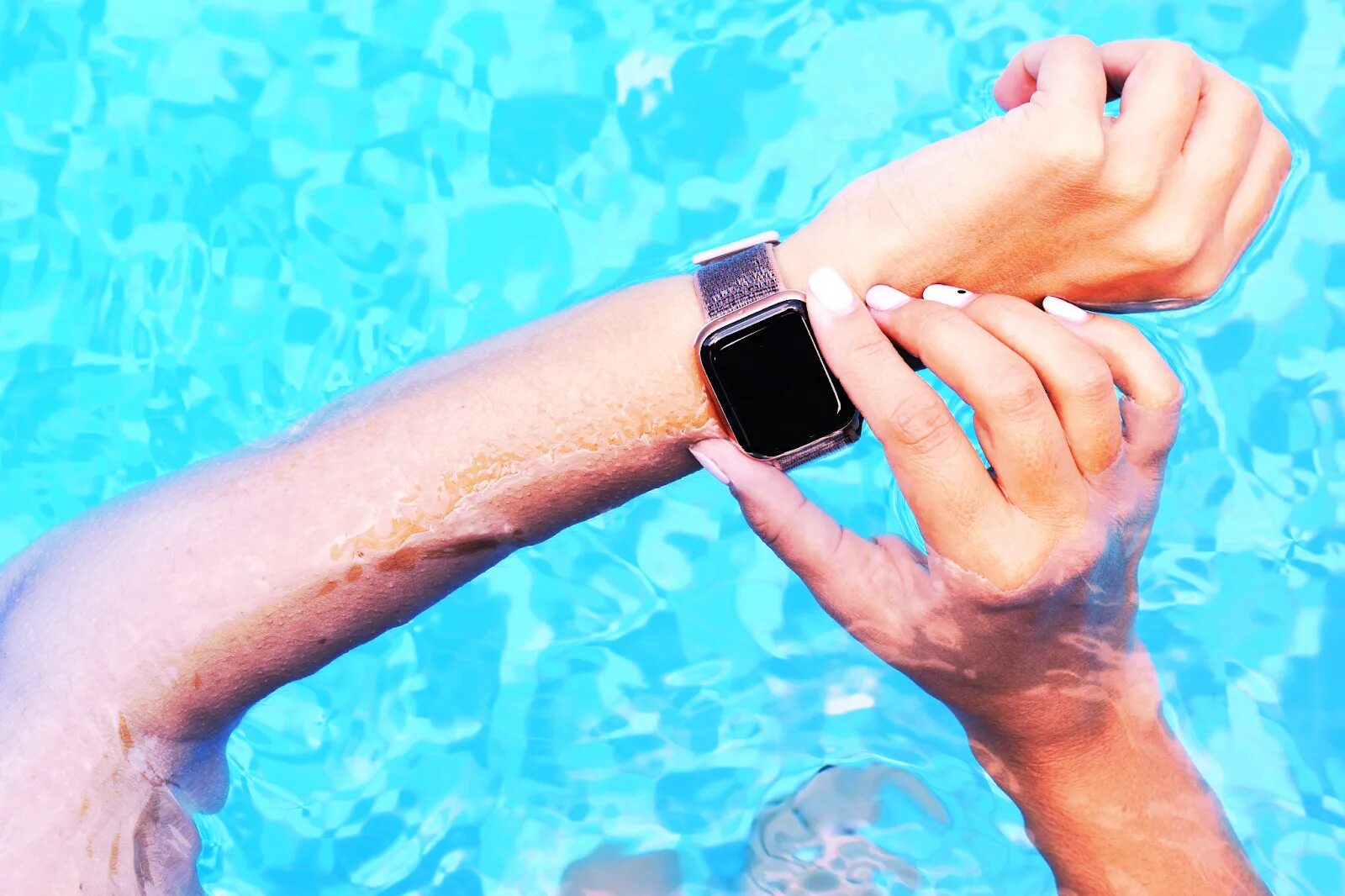 Watch me swim. Часы Waterproof watch. Apple watch водонепроницаемые. 8 Apple watch водонепроницаемые или вода проницаемые. Watches for swimming.