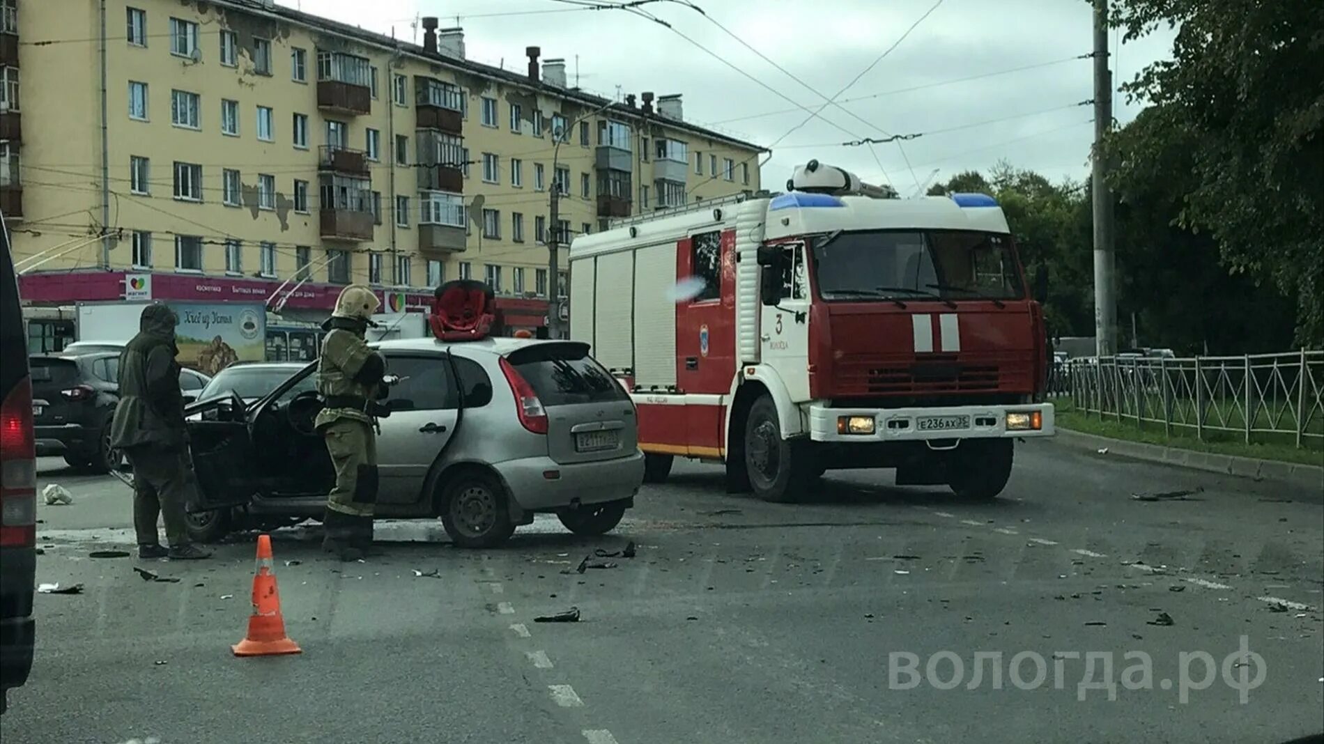 Вологодские новости происшествия сегодня. Авария на Чернышевского Вологда. ДТП на Чернышевского Вологда. ДТП Вологда вчера на Чернышевского.