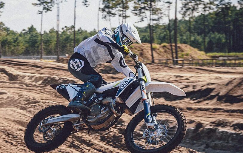 450 350 250. Husqvarna fc 250 2022. Формат 400 на 600 это. 450 350 250. Husqvarna fc450 2021.