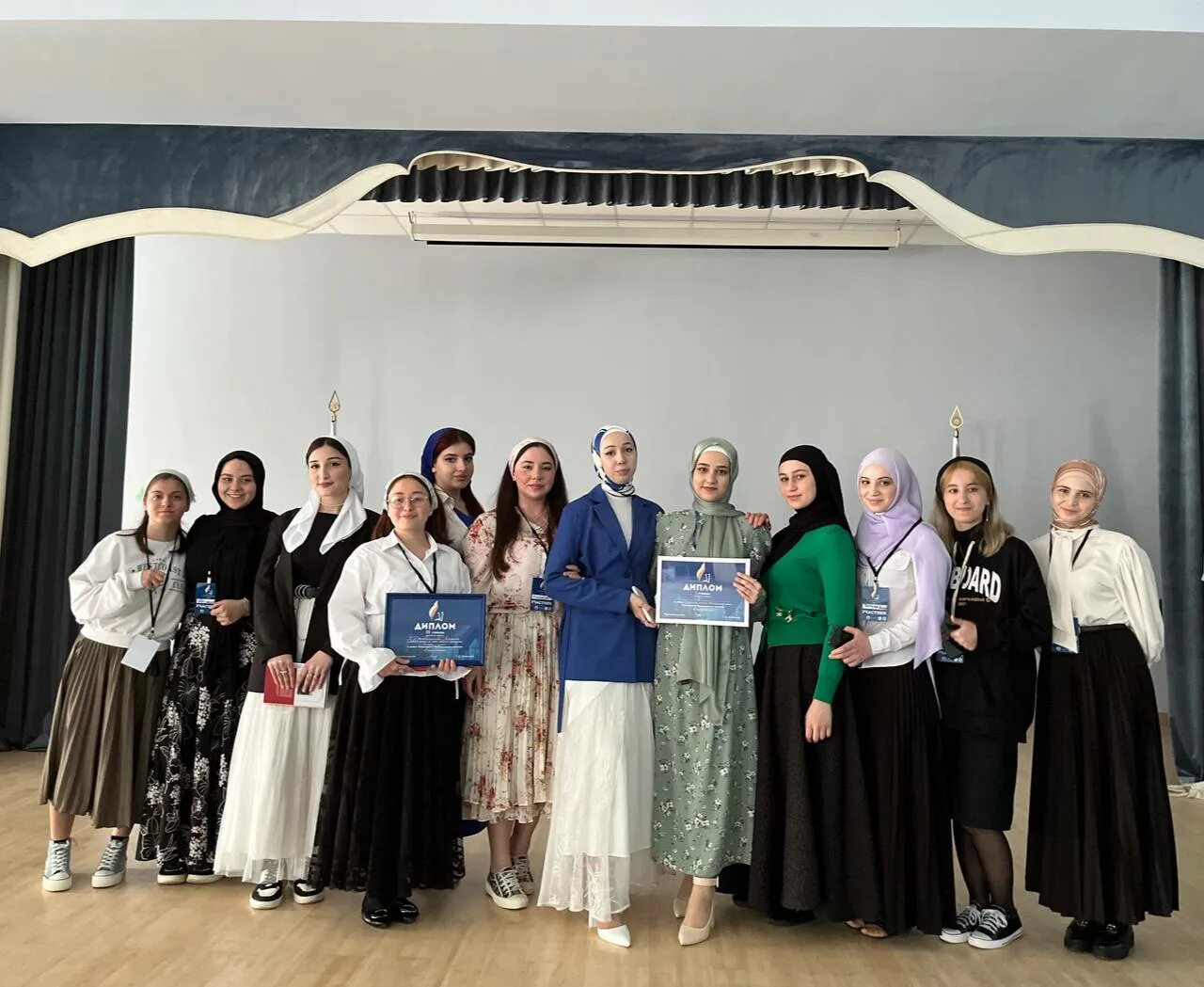 Современники 2022. Современники 2022. Современники 2022. Сбор труппы современник 2020. Светлана иванова на сборе труппы театра "современник "2020.