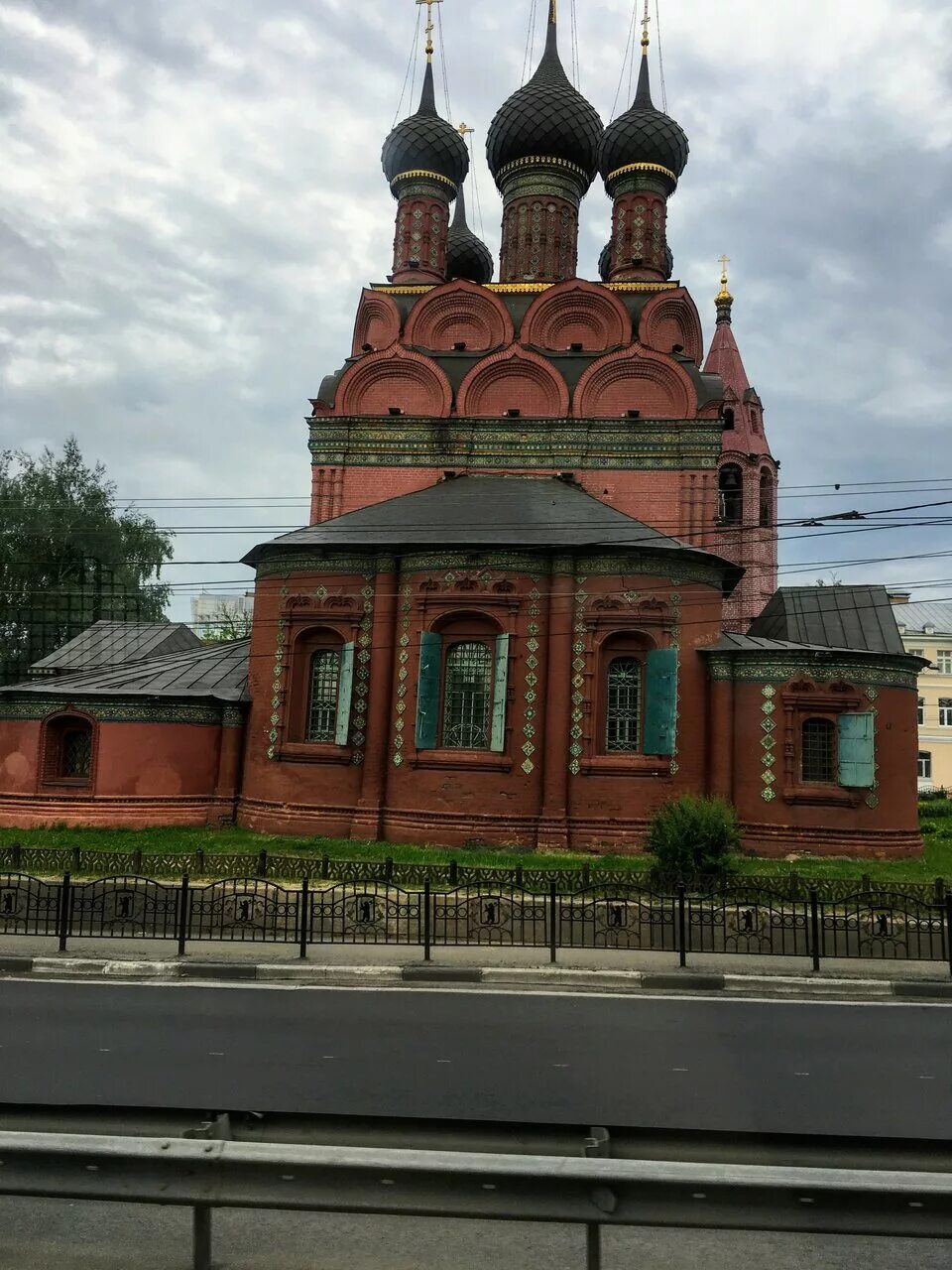 площадь богоявленского собора. богоявления ярославль верхний храм. ярославль подбелка храм богоявления. храма богоявления г. площадь богоявленского собора.