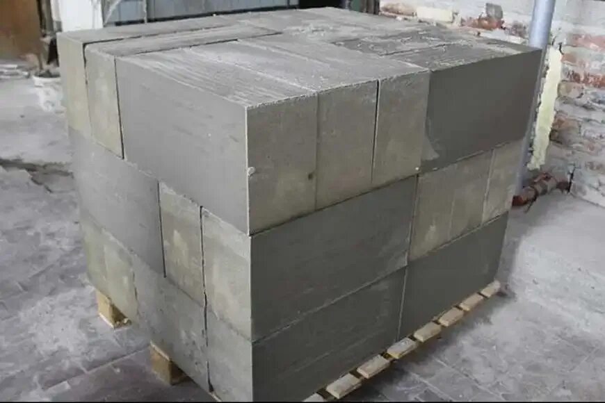 Газоблок d600. Газоблок белорусский. Газоблок 200 в поддонах. Газобетонный блок 600х300х200. Паллет пеноблоков 75.