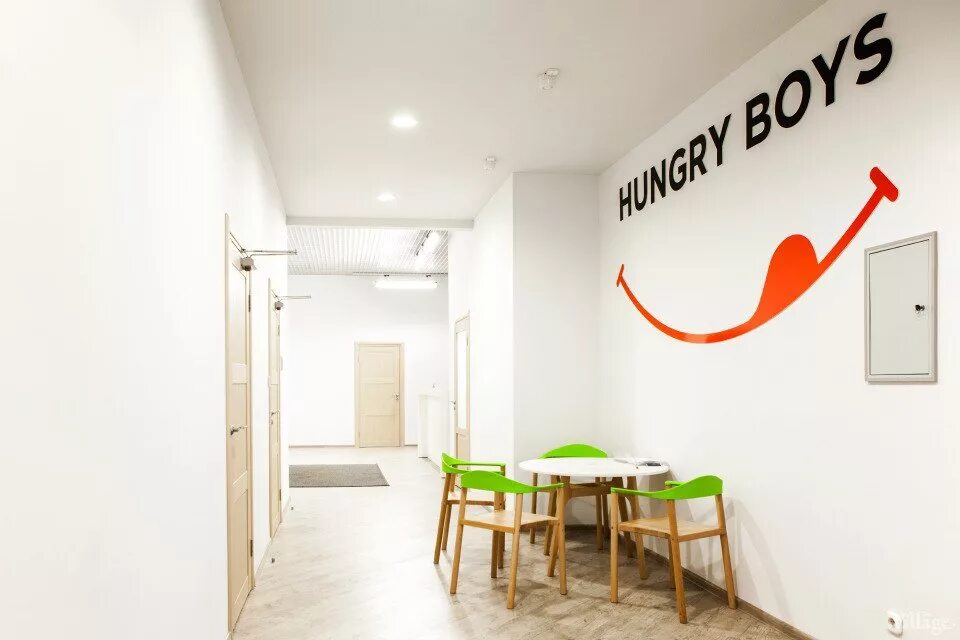 Hungry duck клуб в москве. Клуб хангри дак на кузнецком мосту. Надпись i'm hungry. Hungry duck в москве. Рестораны в волгограде hungry.