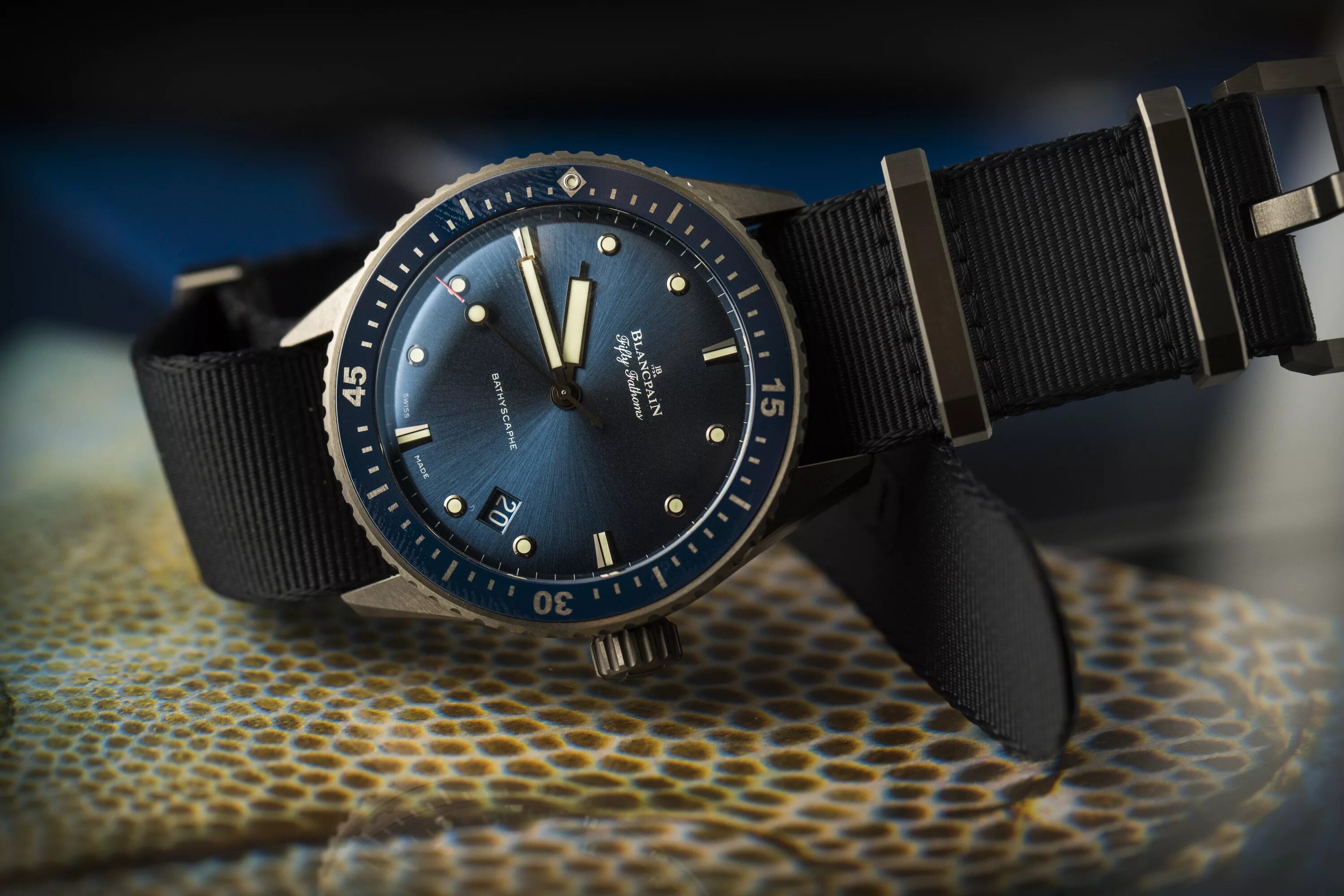 Blancpain fifty fathoms bathyscaphe. Часы blancpain fifty fathoms no radiation. Fifty fathoms от blancpain. Blancpain fifty fathoms 38mm. Blancpain 50 fathoms.
