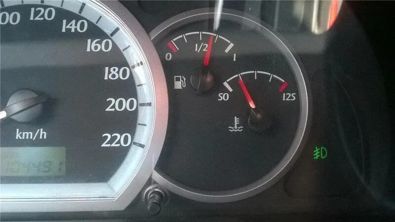 падает стрелка температуры prado 120.