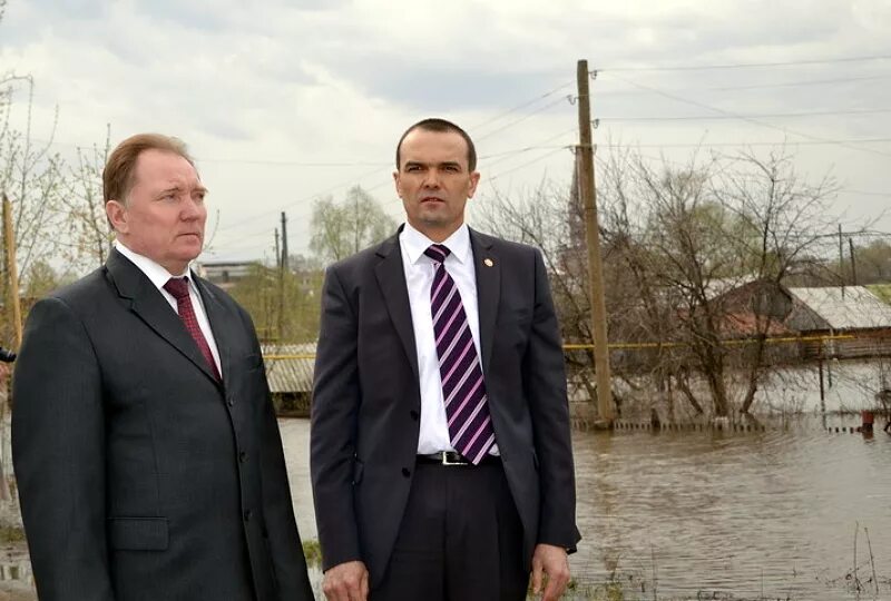 Глава города алатырь. Трифонов денис владимирович алатырь. Гречухин сергей алатырь чувашия. Лукишин сергей анатольевич алатырь. Аринин павел викторович чебоксары.