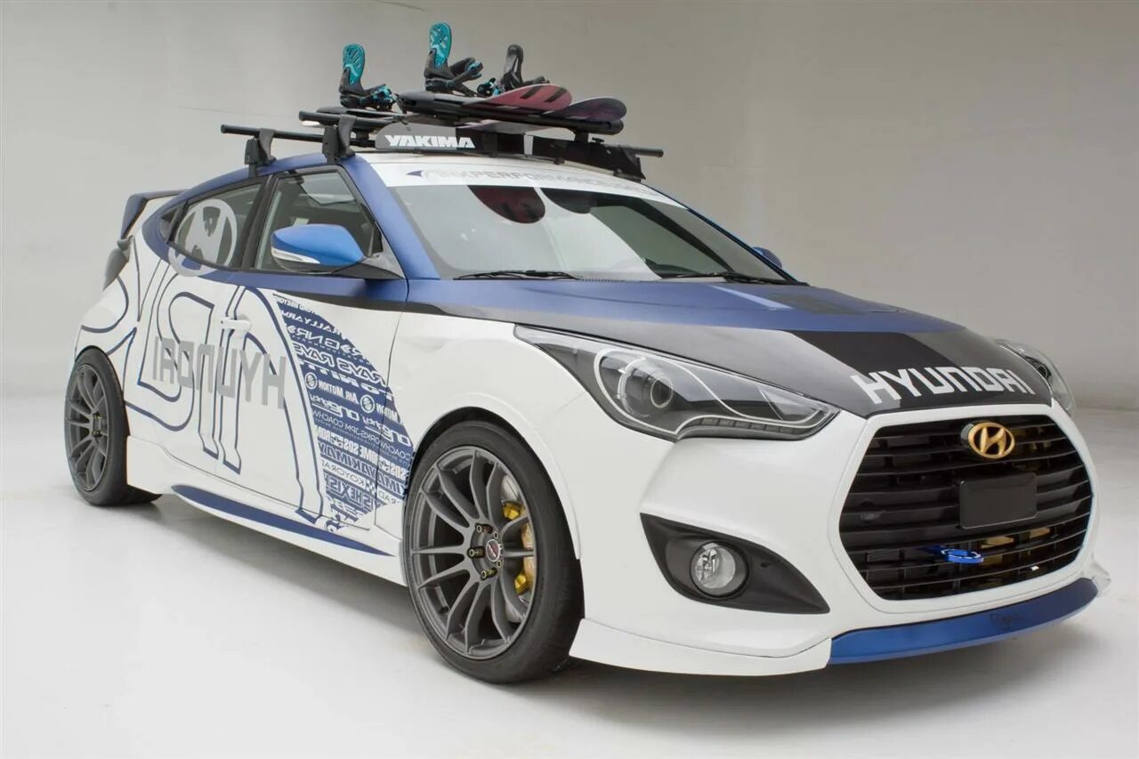 Арк машин. Hyundai Ark Performance Veloster. Hyundai Veloster обвес. Veloster 2022 Roof Rack. Hyundai Veloster авто полиции Швейцарии.