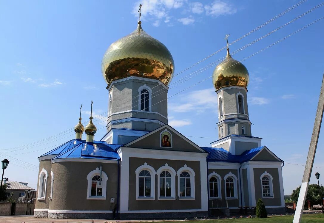 Успенский храм Чернянка. Церковь Успения Пресвятой Богородицы Чернянка. Храм в Чернянке Белгородской области. Храм п. Чернянка Белгородской.