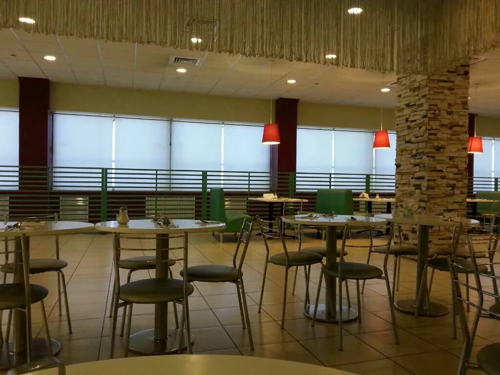 Бюро кафе цум. Цум орел кафе. Buro tsum ресторан москва. Бюро цум ресторан москва. Кафе цум 4 этаж.