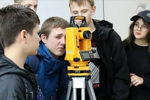 40 школьников
