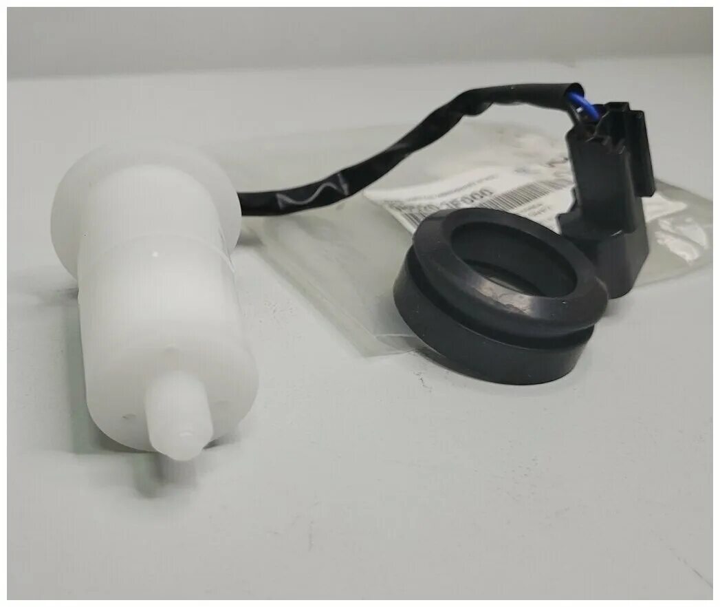 Датчик уровня стеклоомывателя. Датчик уровня стеклоомывателя. Датчик уровня стеклоомывателя. Датчик уровня стеклоомывателя. 985203f000.