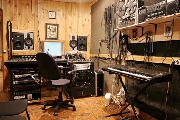 Студия звукозаписи мелон мьюзик. Студия звукозаписи санкт-петербург. Мини студия звукозаписи. Домашняя студия. Домашняя студия.