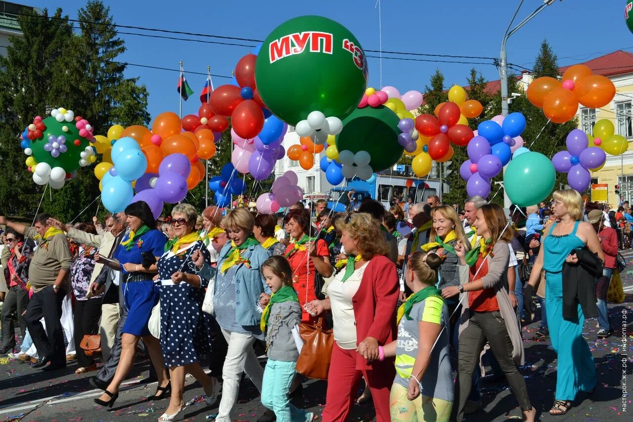 1 мая 2014 г. День города старый Оскол 2022. День города старый Оскол. День города новый Оскол. Парад на день города.