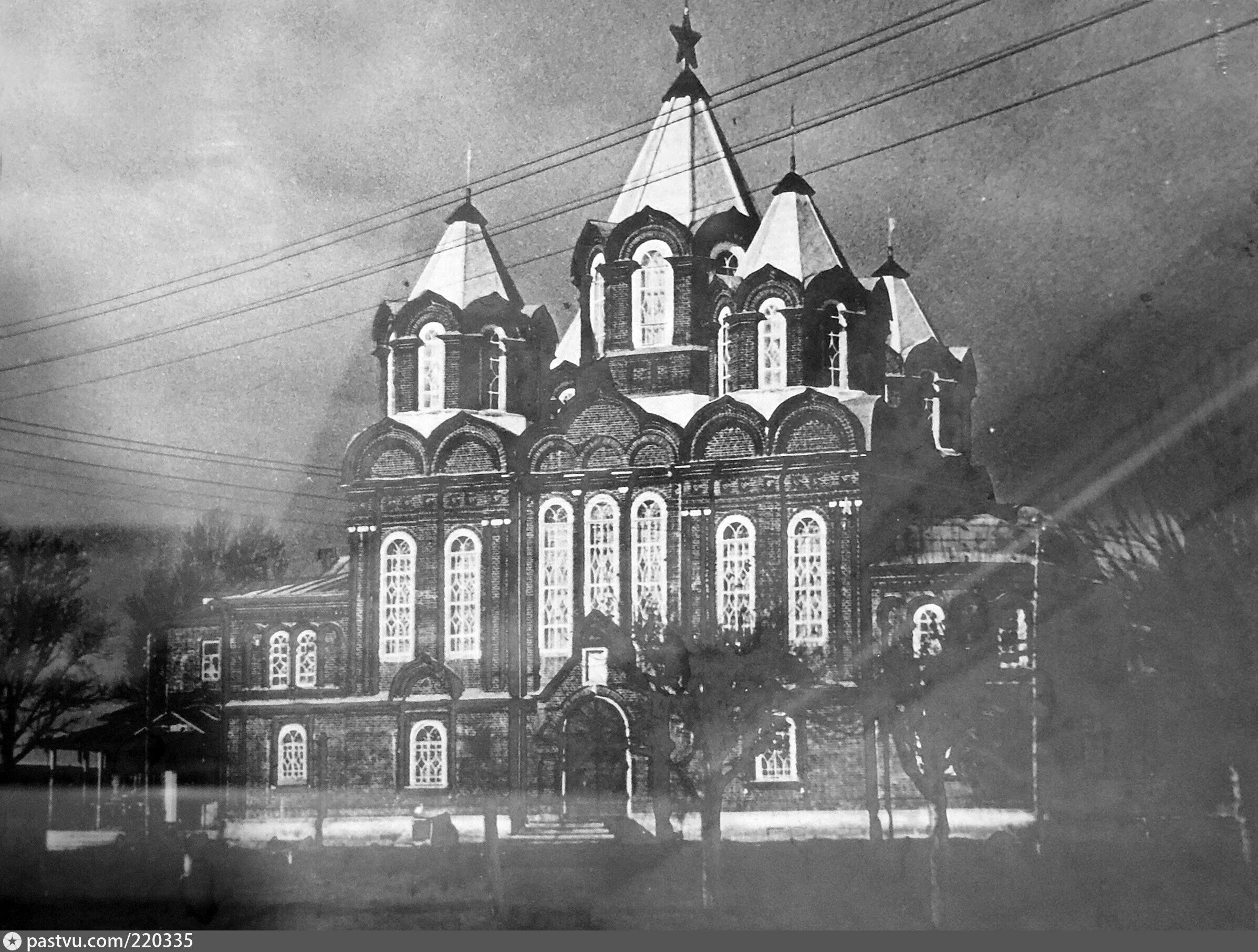 Храм преображение кимры. Спасо-преображенский собор (кимры). кимры собор снесли. разрушенный собор кимры. кимры соборная площадь.