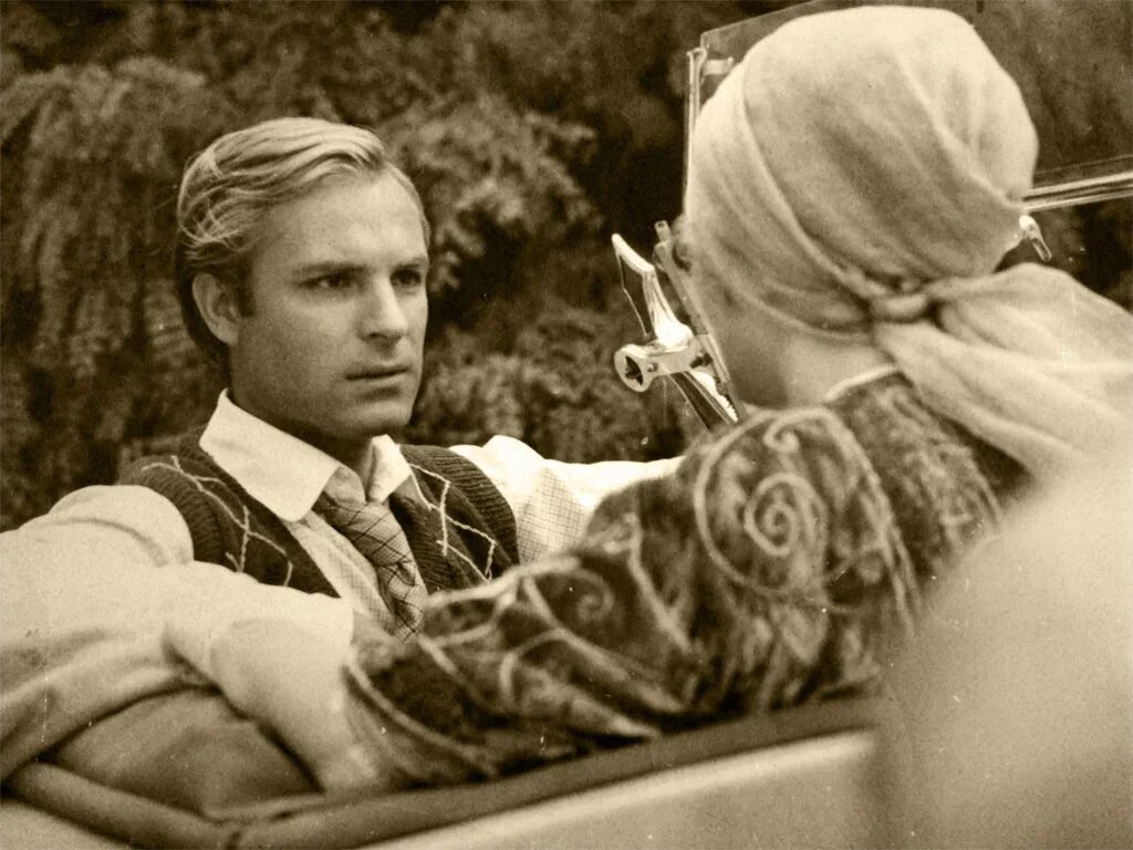 Раба любви содержание. Раба любви фильм 1975. родион нахапетов раба любви. родион нахапетов в фильме раба любви. елена соловей и родион нахапетов.