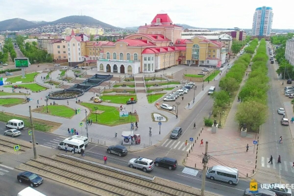 Иномарки улан удэ. Столица Бурятии Улан-Удэ. Улан-Удэ площадь города. Республика Улан Удэ столица. Вика Улан-Удэ.