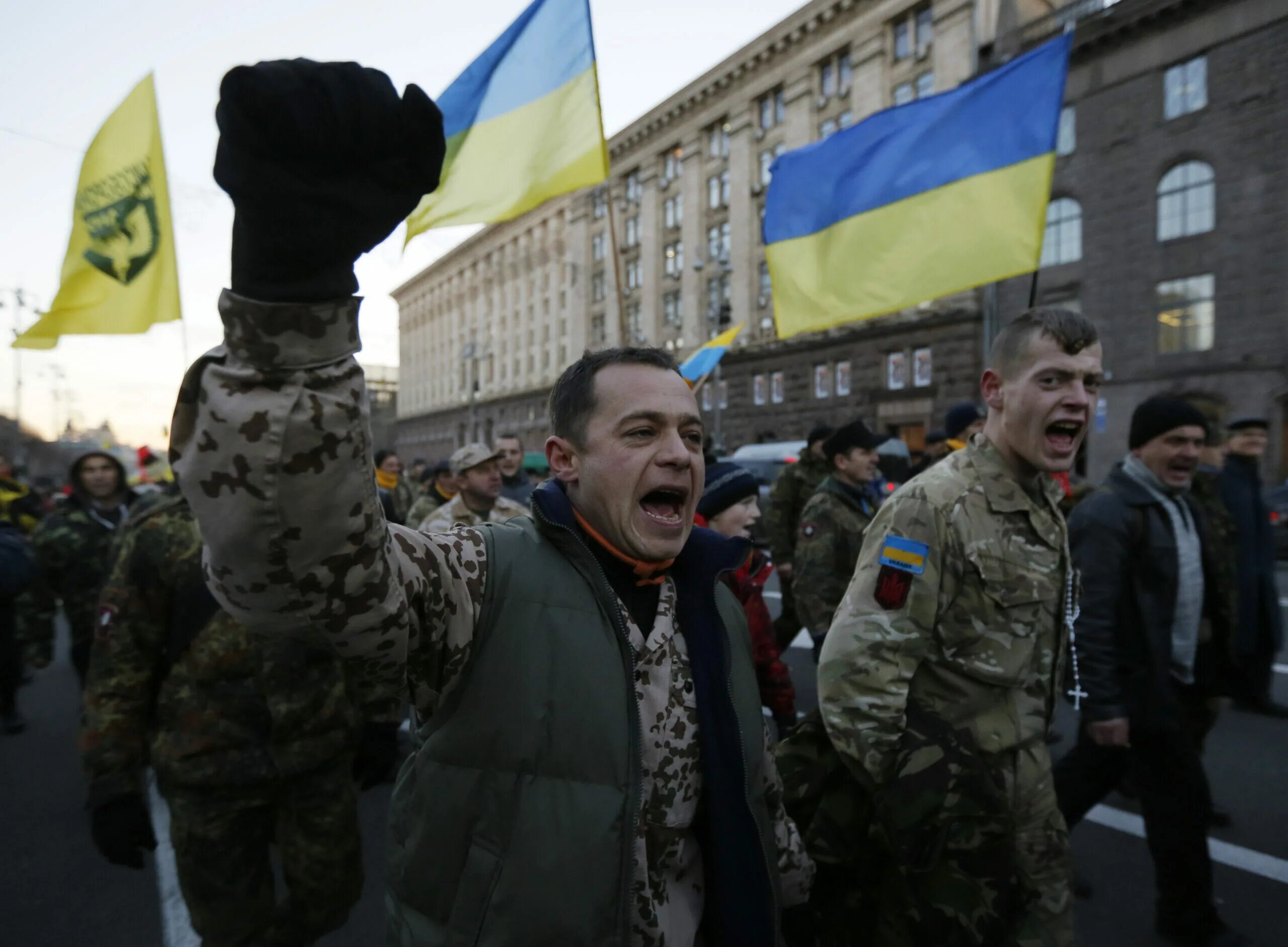 Против западной украины. Жители Западной Украины. Украинцы бандеровцы. Западные украинцы. Украинская власть.