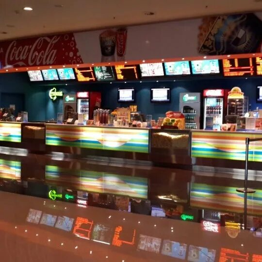 Синема парк метрополис сеансы. Синема парк deluxe москва. Кинотеатр в метрополисе на войковской. Тц метрополис кинотеатр. Синема парк метрополис сеансы.