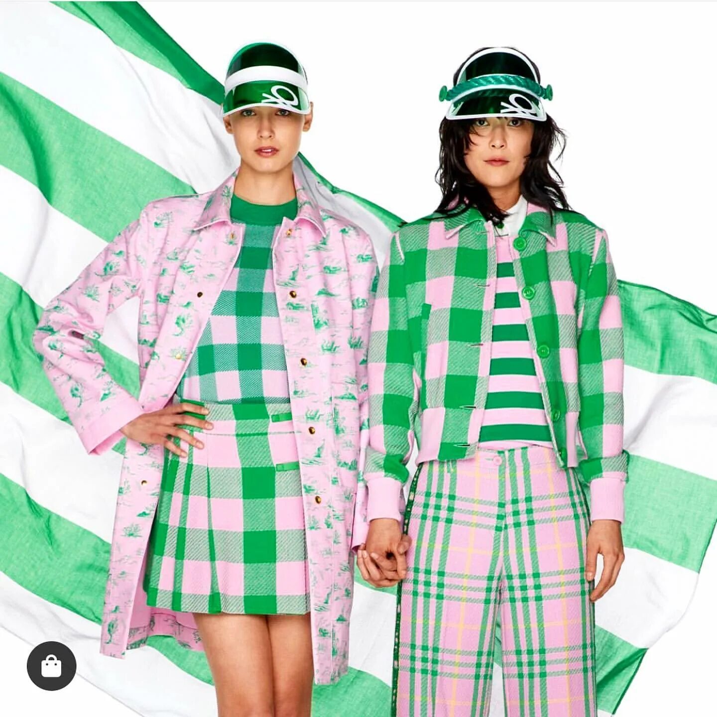 коллекция бенеттон лето 2022. бенеттон каталог женской. свитшот бенеттон женская бежевая. бенеттон каталог женской. льняная коллекция бенеттон 2023.