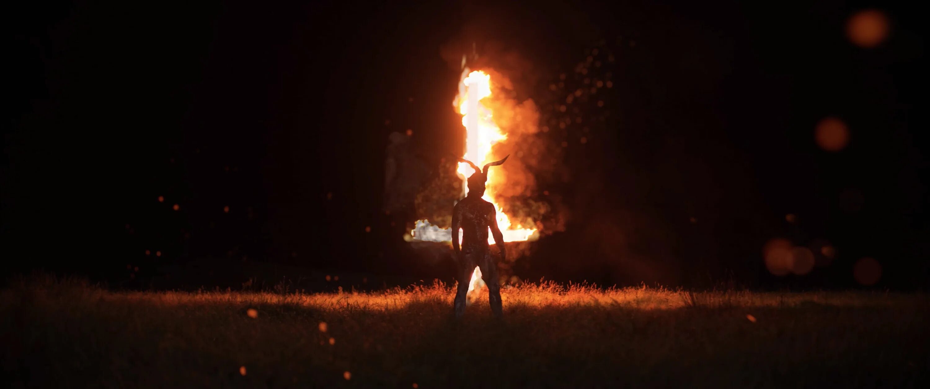 Первое изгнание (2023). Первое изгнание фильм 2023 кадры. Ужасы изгнание 2023. Ужас истфилда. Изгоняющий дьявола фильм 2023.