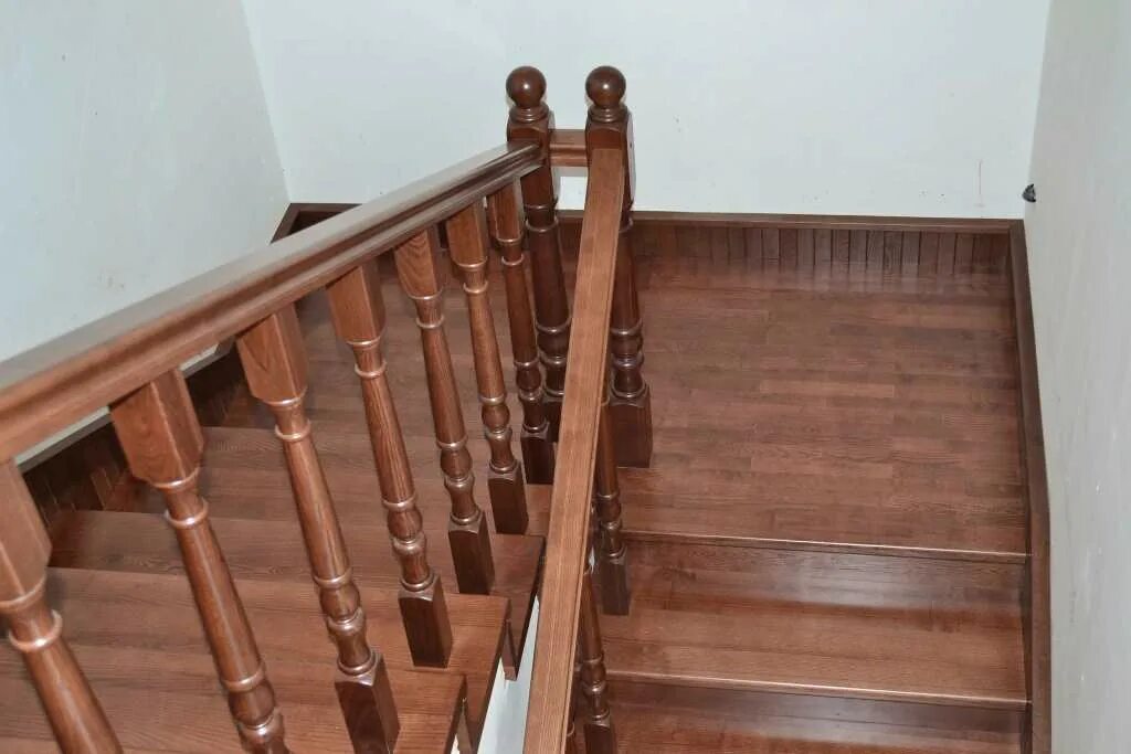 Прямая лестница из дуба со шкафами ЛС-1093 - купить в Москве, цена от 715000 руб