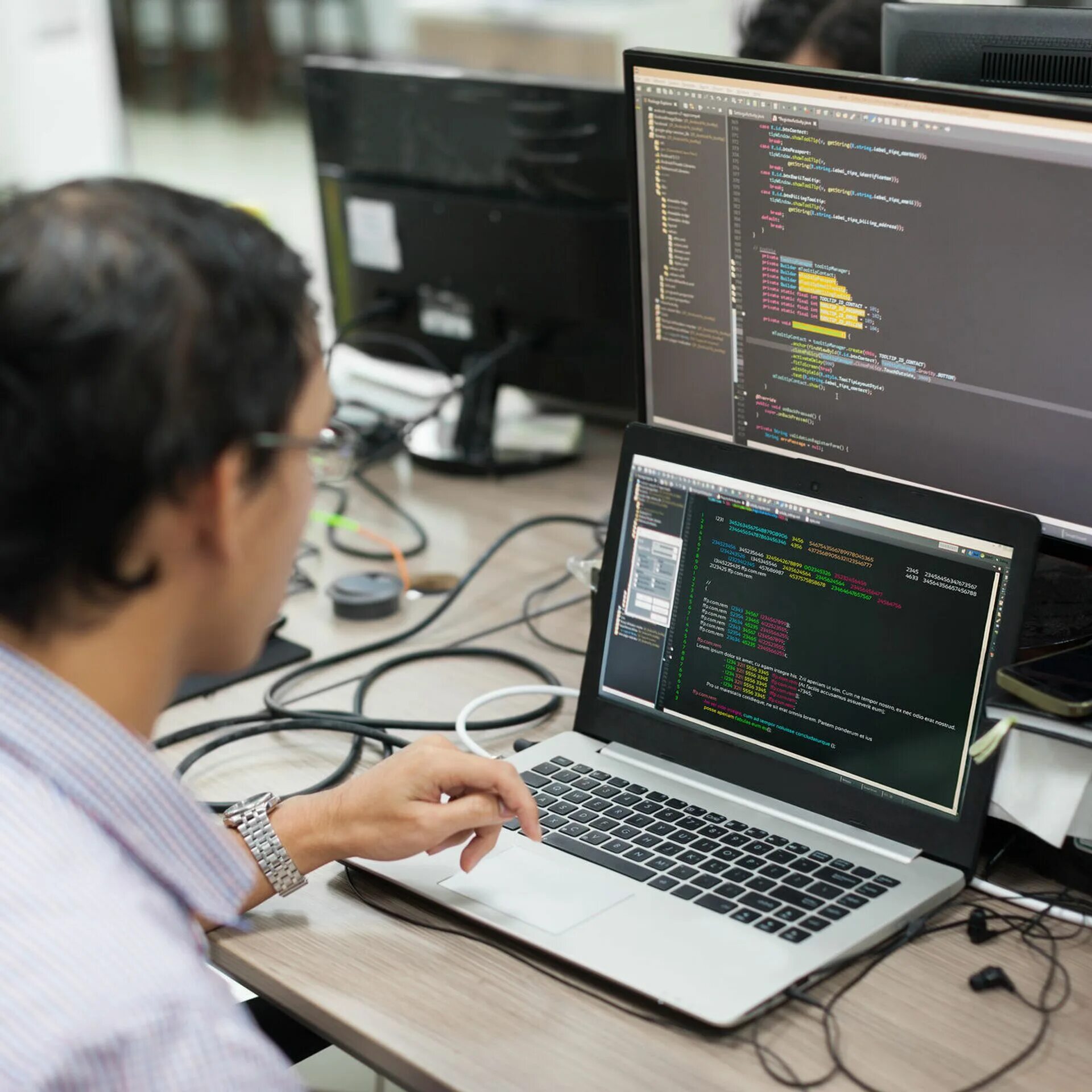 Computer guide. SR software Engineer. Developer uz. Job Development. Tech jobs.