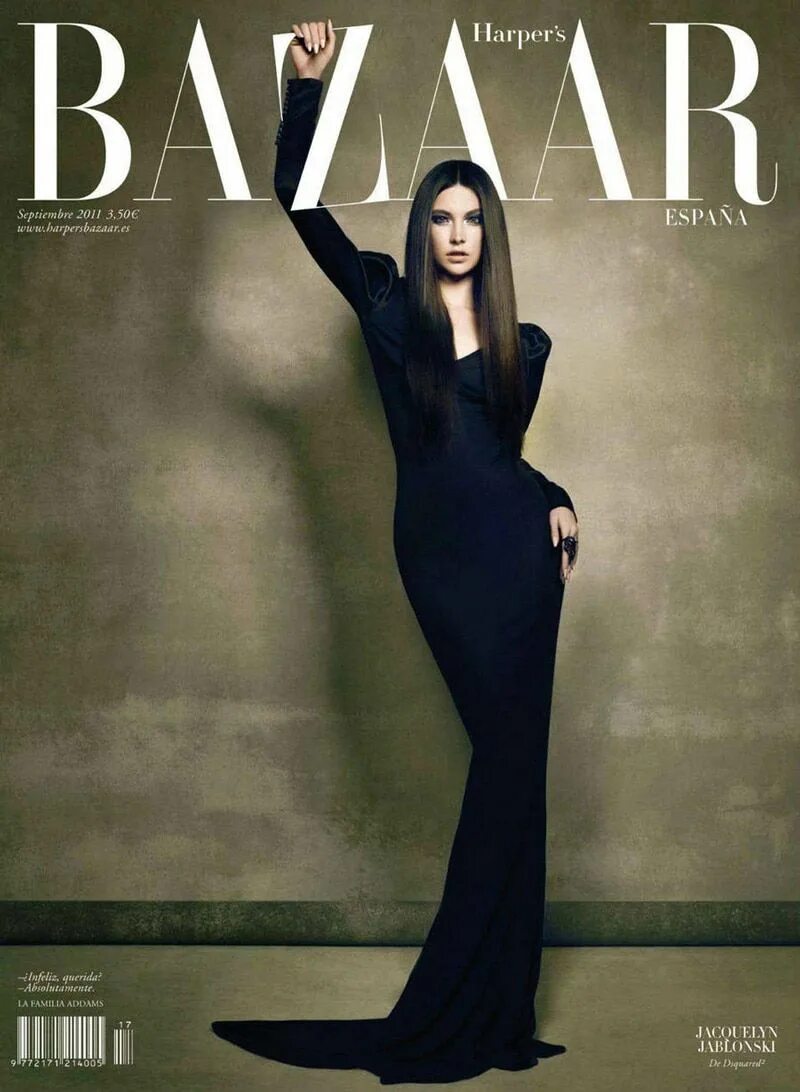 Simple magazine. Harper's Bazaar обложки 2021. Обложка Harper's Bazaar 2022. Harper's Bazaar Magazine 2022.