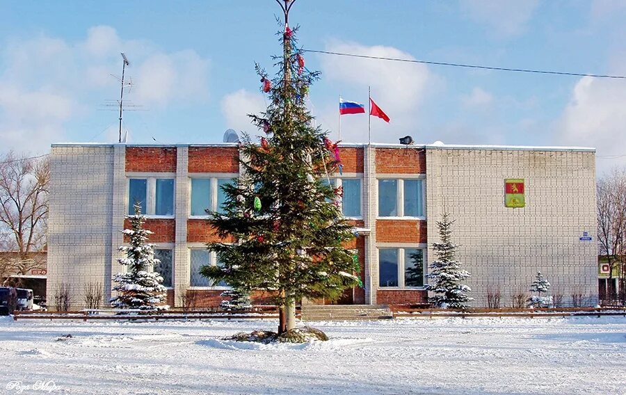 Администрация поселка октябрьский. Администрация микрорайона Оргтруд.