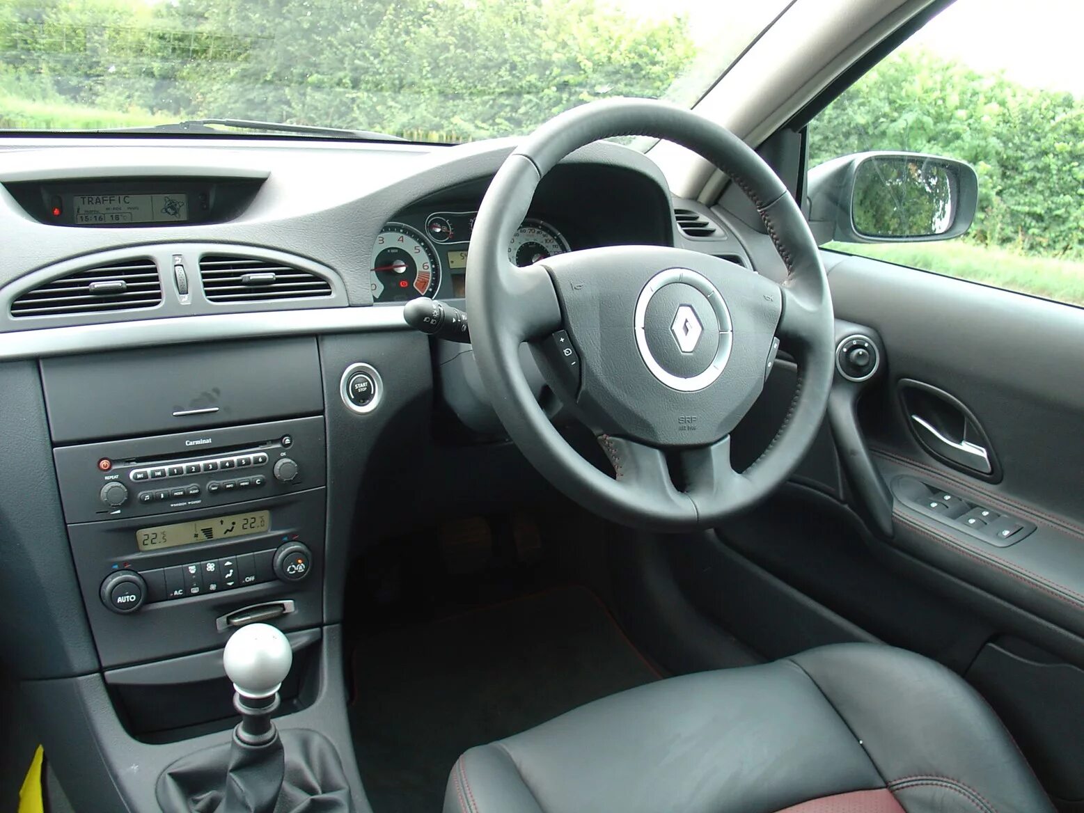 Рено лагуна 2 установка. Renault laguna 2007 салон. рено лагуна 2007. рено лагуна 2 2007. рено лагуна 2007 салон.