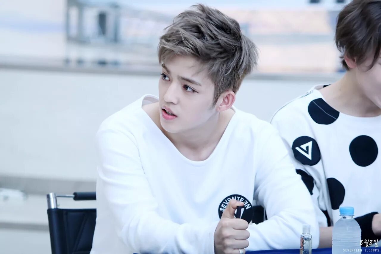 Севентин s coups. Seventeen Эскупс. S.coups из севентин. S coups из Seventeen.