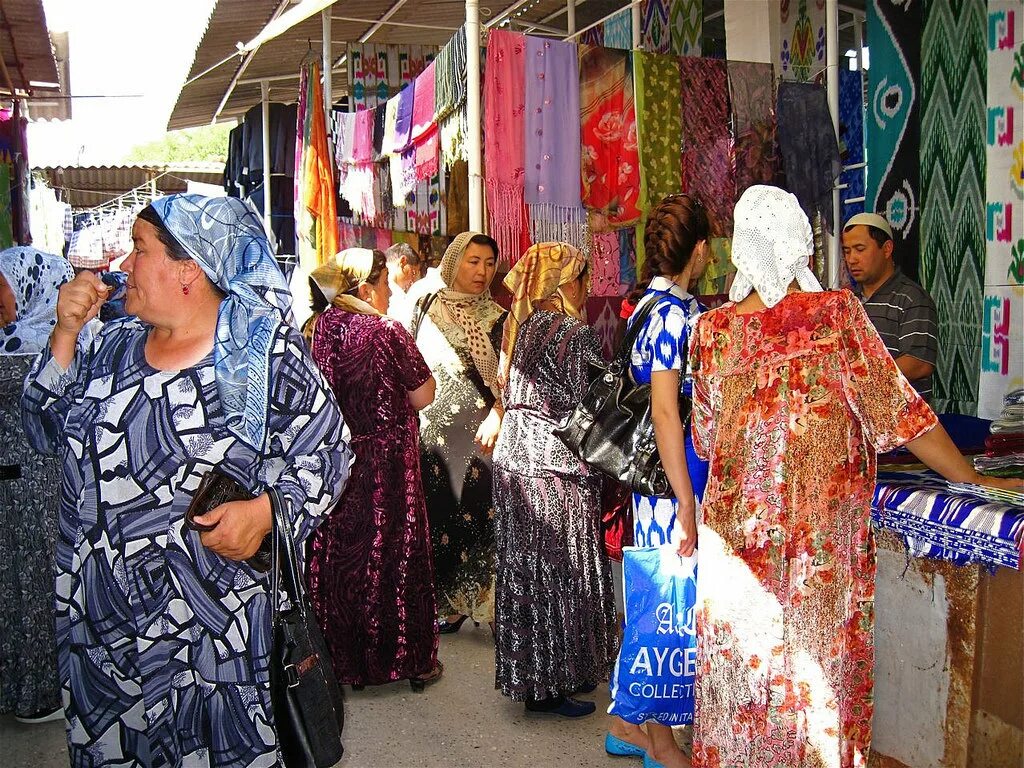 По каким дням выходит выживали. Маргилан Узбекистан. Достопримечательности Маргилана Узбекистан. Город Маргилан Ферганская область. Узбекистан Фергана Маргилан.