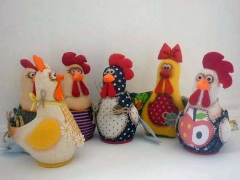 Пасхальная курица из ткани. Курица из ткани своими руками. Пасха мягкие игрушки. Петух из фетра своими руками. Петушок из фетра.