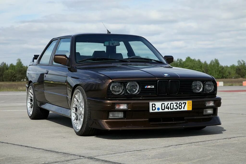 Купить e 30. BMW m3 e30. BMW e30 m. BMW 3 e30. BMW 5 e30.