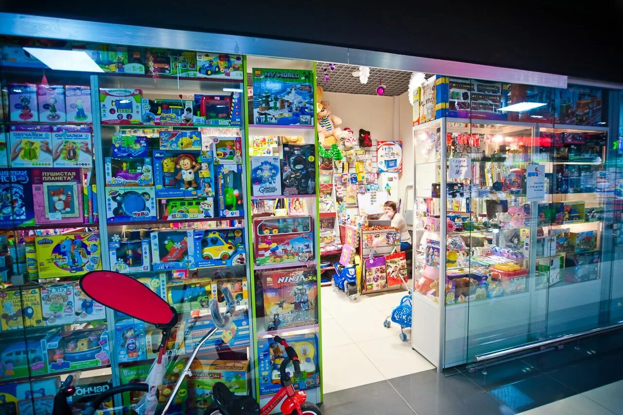 кобринская фабрика игрушек полесье. магазин детских игрушек в минске. буслик магазин модели звезда. бегемотик магазин игрушек. кроха магазин детских товаров.
