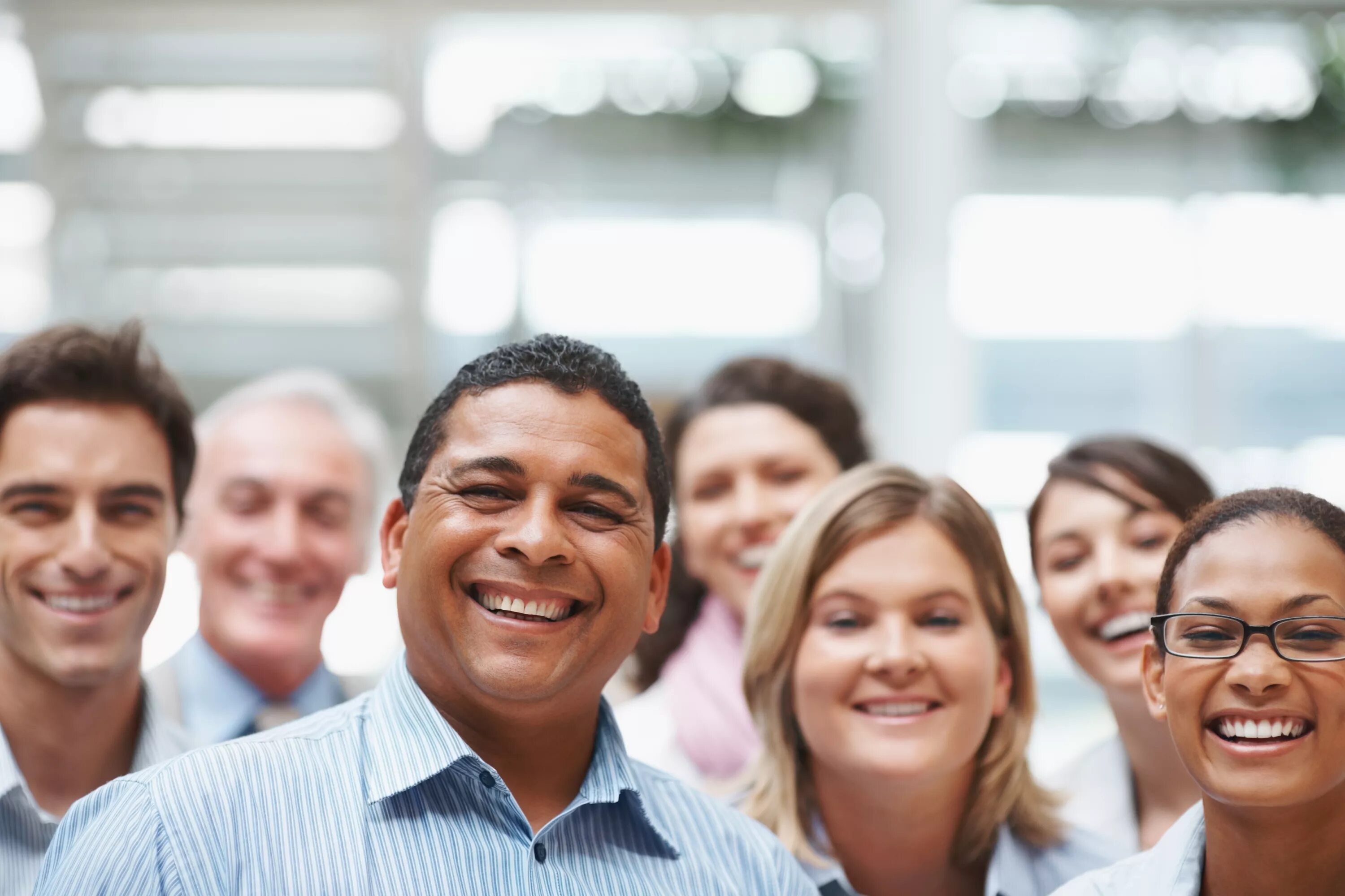 Открытость в общении. Сайт открытые люди. Сайт открытые люди. Понимание, открытость. Успешный мужчина.