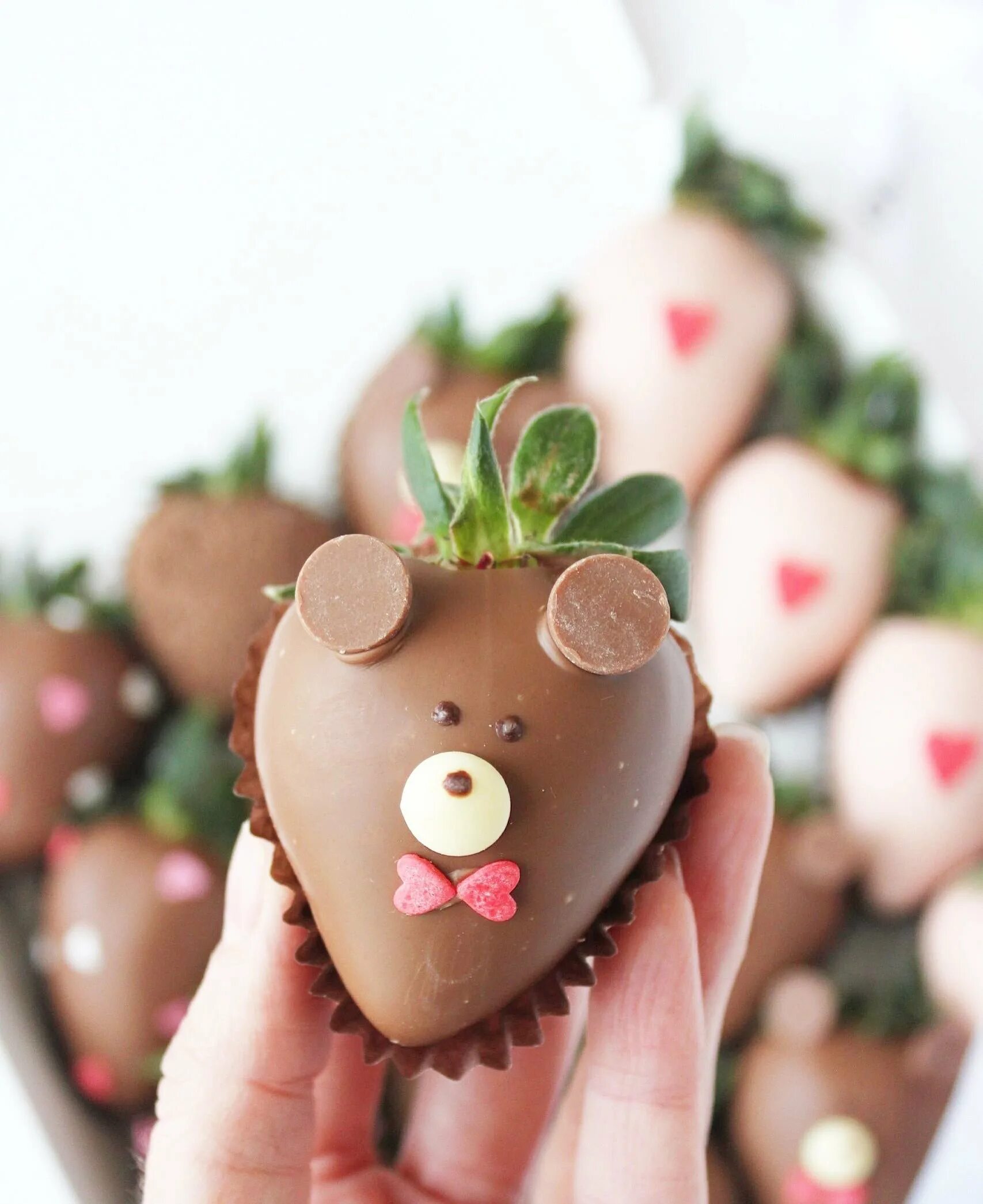 Клубника в шоколаде chocoberry. Клубника в шоколаде зверята. Клубника в шоколаде детские. Клубника в шоколаде мишки. Клубника в шоколаде видео