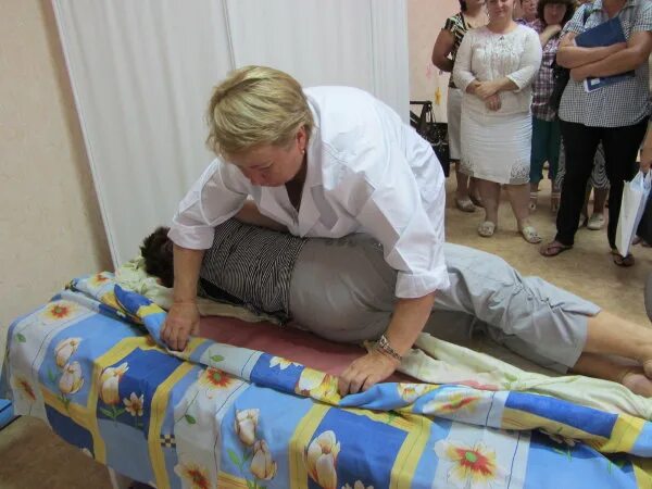 школа ухода за пожилыми людьми и инвалидами. социальный работник. школа ухода. школа ухода за пожилыми и инвалидами. школа реабилитации и ухода.