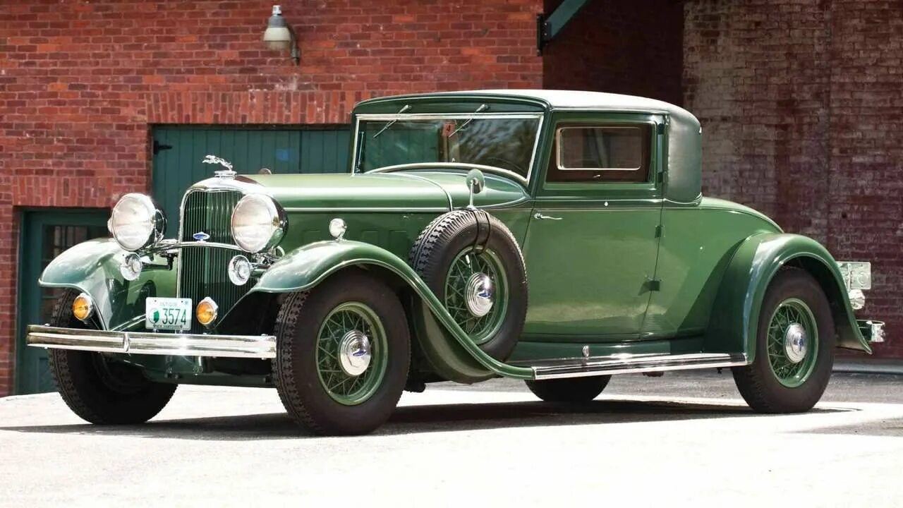 12v cars. Lincoln 1920. Линкольн машина 1920. Ретро автомобиль. Старинные английские автомобили.