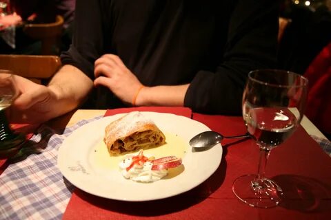 В кафе предлагают два первых блюда